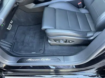 Porsche Macan 2025 - 127000 EUR, 12000 km - AUTO.MOTO.pt - 12000km - foto 48 de 80