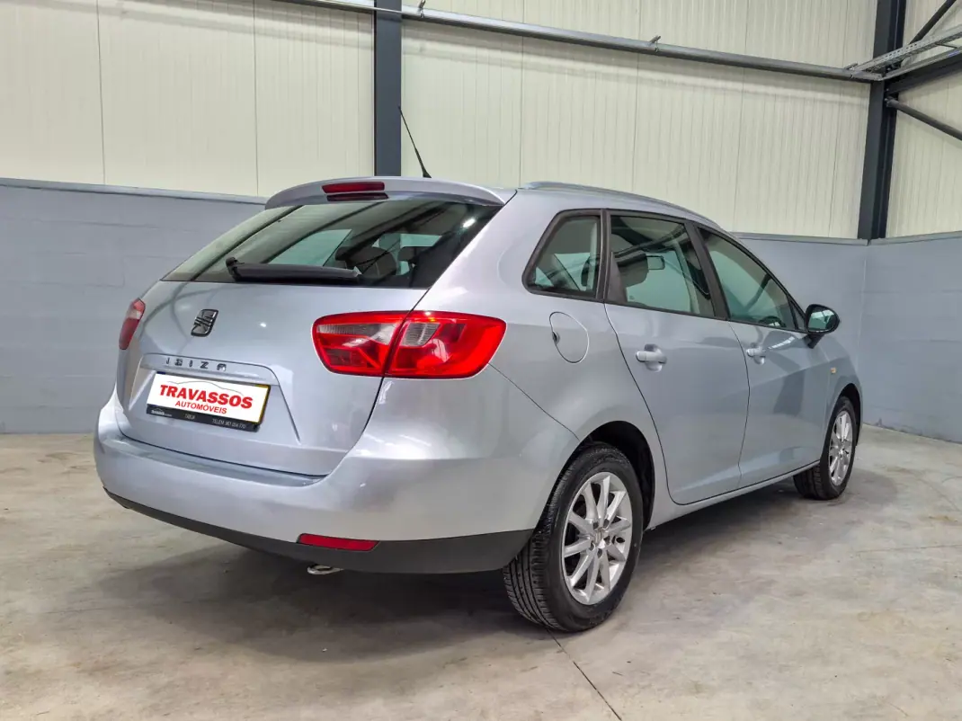 SEAT Ibiza ST 2011 - 7500 EUR, 152873 km - AUTO.MOTO.pt - 152873km - foto 2 de 8