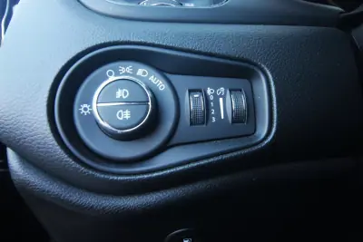 Jeep Renegade 2022 - 18990 EUR, 99500 km - 99500km - foto 12 de 49