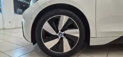 BMW i3 2017 - 17990 EUR, 55009 km - AUTO.MOTO.pt - 55009km - foto 12 de 44