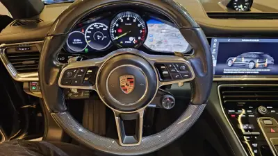 Porsche Panamera Sport Turismo 2018 - 71900 EUR, 135500 km - AUTO.MOTO.pt - 135500km - foto 38 de 49