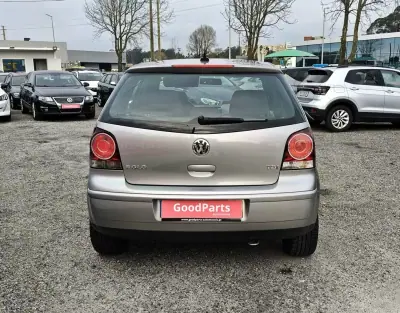 Volkswagen Polo 2009 - 6600 EUR, 174602 km - AUTO.MOTO.pt - 174602km - foto 7 de 24