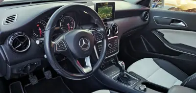 Mercedes-Benz A 180 2018 - 18500 EUR, 130000 km - AUTO.MOTO.pt - 130000km - foto 13 de 25