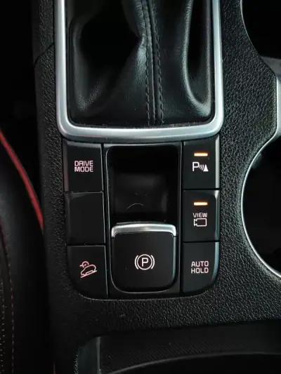 Kia Sportage 2021 - 19750 EUR, 67500 km - AUTO.MOTO.pt - 67500km - foto 32 de 36