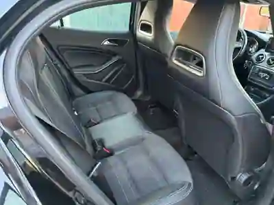 Mercedes-Benz GLA 220 2015 - 17000 EUR, 197000 km - AUTO.MOTO.pt - 197000km - foto 7 de 11