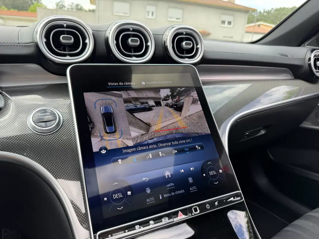 Mercedes-Benz C 300e 2024 - 51500 EUR, 26210 km - AUTO.MOTO.pt - 26210km - foto 13 de 22