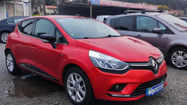 Renault Clio 0.9 TCe Limited Bi-Fuel 2019 Gas GPL — 116 998 km Renault Clio 0.9 TCe Limited Bi-Fuel 2019 Gas GPL