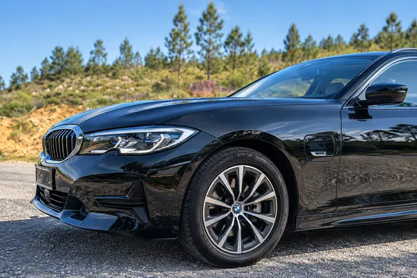 BMW 330e 330e xDrive 2021 Híbrido (Gasolina)