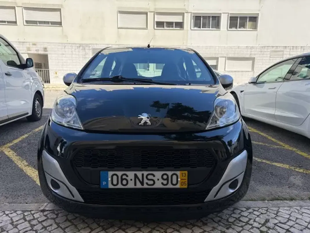 Peugeot 107 2013 - 6250 EUR, 116000 km - AUTO.MOTO.pt - 116000km - foto 7 de 26