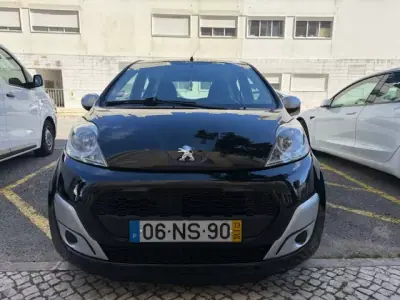 Peugeot 107 2013 - 6250 EUR, 116000 km - AUTO.MOTO.pt - 116000km - foto 7 de 26