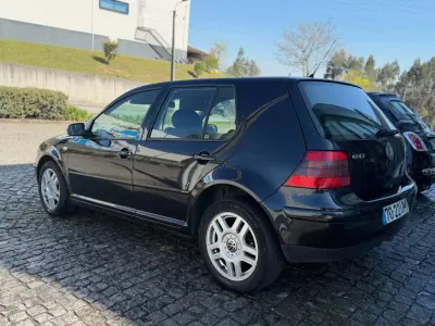 Volkswagen Golf 2003 - 2999 EUR, 191121 km - AUTO.MOTO.pt - 191121km - foto 4 de 25