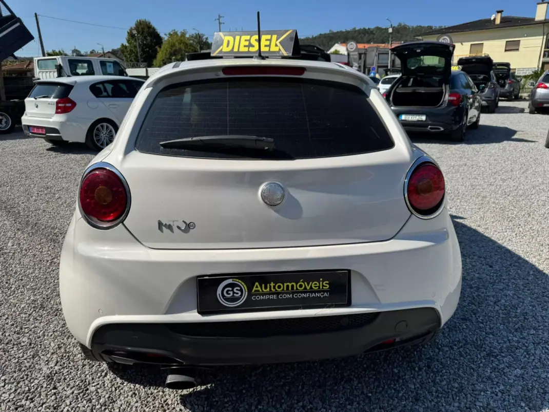 Alfa Romeo MiTo 2012 - 7900 EUR, 194000 km - 194000km - foto 4 de 8