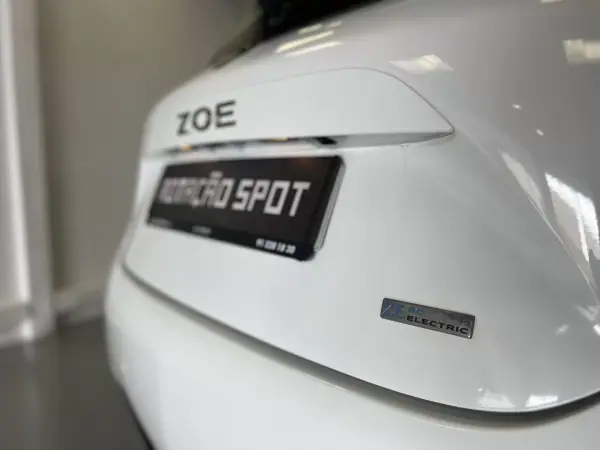 Renault Zoe 2020 - 13990 EUR, 145000 km - AUTO.MOTO.pt - 145000km - foto 29 de 52