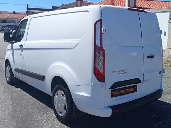Ford Transit Custom 2019 - 17490 EUR, 136130 km - AUTO.MOTO.pt - 136130km - foto 4 de 18
