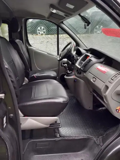 Renault Trafic 2014 - 14000 EUR, 329000 km - AUTO.MOTO.pt - 329000km - foto 18 de 25