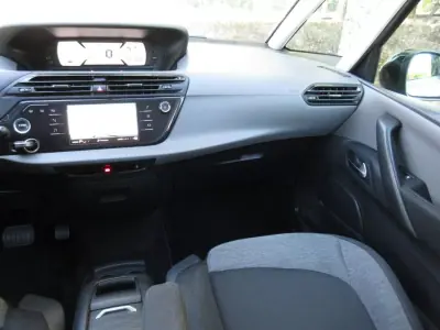Citroën C4 Picasso 2017 - 13990 EUR, 169000 km - AUTO.MOTO.pt - 169000km - foto 35 de 45