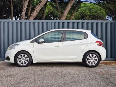 Peugeot 208 Van 1.6 BueHdi 2018 - 9990 EUR, 100238 km - AUTO.MOTO.pt - 100238km - foto 11 de 19