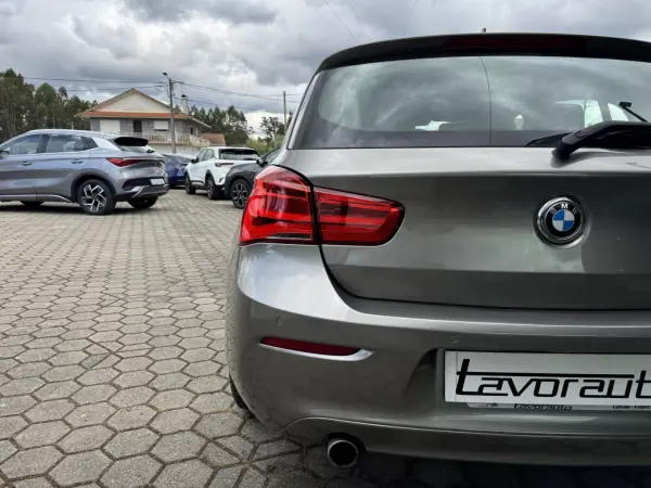 BMW 116 2016 - 12990 EUR, 155000 km - AUTO.MOTO.pt - 155000km - foto 26 de 36
