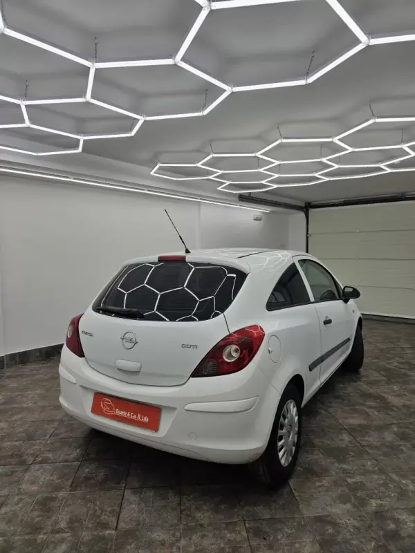 Opel Corsa 2007 - 2650 EUR, 344083 km - AUTO.MOTO.pt - 344083km - foto 17 de 21
