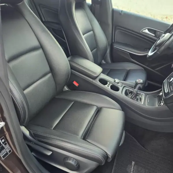 Mercedes-Benz CLA 180 2017 - 18950 EUR, 184855 km - AUTO.MOTO.pt - 184855km - foto 18 de 24