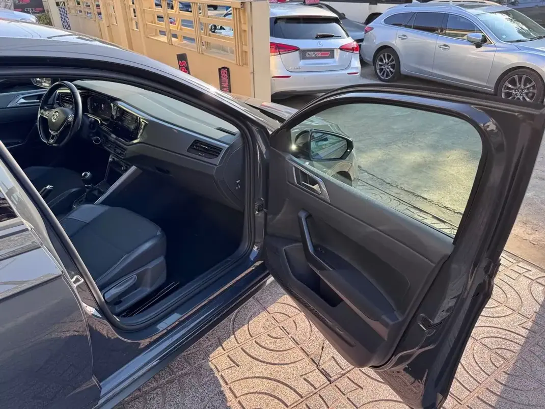 Volkswagen Polo 2018 - 14900 EUR, 186328 km - 186328km - foto 14 de 32