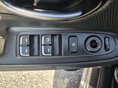 Kia Carens 2018 - 17700 EUR, 104900 km - AUTO.MOTO.pt - 104900km - foto 46 de 52