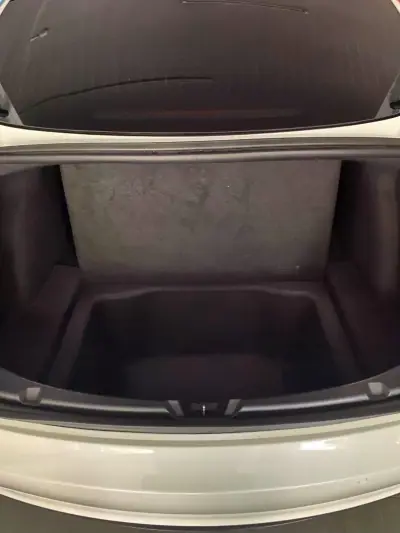 Tesla Model 3 2020 - 29900 EUR, 108726 km - AUTO.MOTO.pt - 108726km - foto 20 de 36