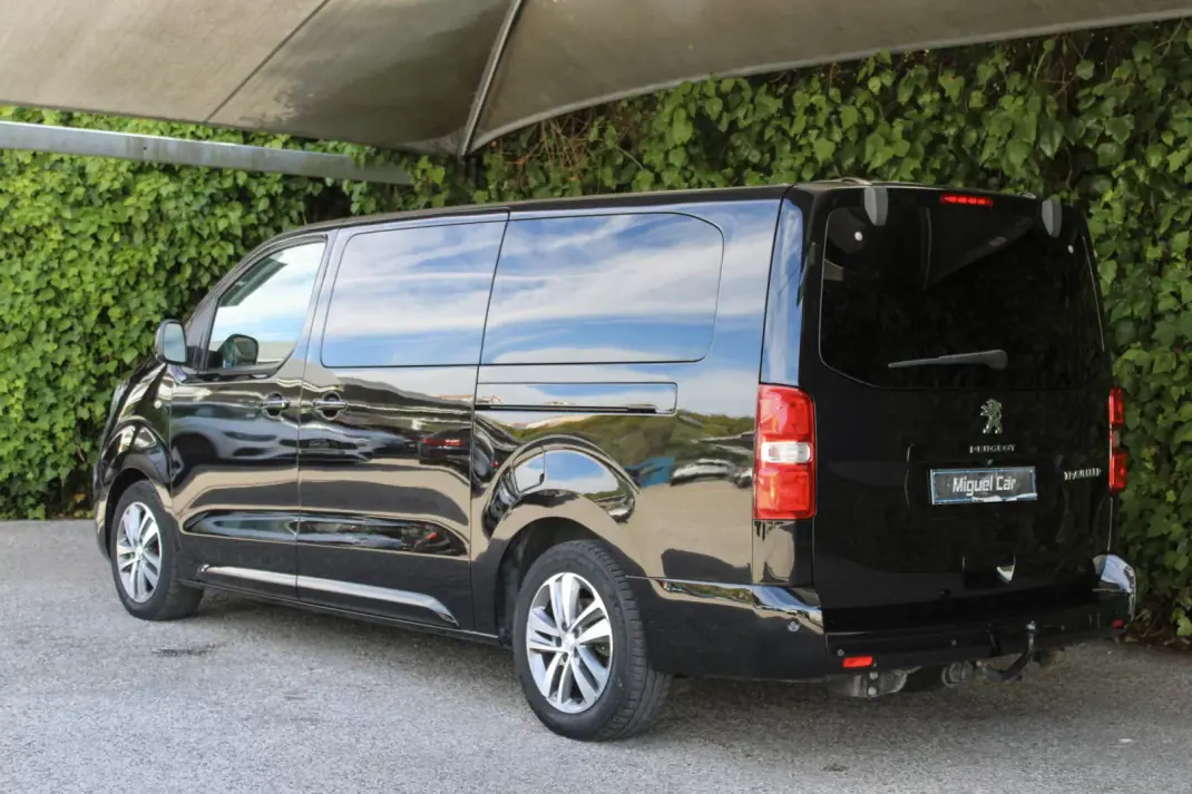 Peugeot Traveller 2019 - 32900 EUR, 115000 km - 115000km - foto 13 de 24