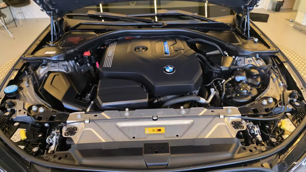 BMW 320 2024 - 42500 EUR, 5552 km - AUTO.MOTO.pt - 5552km - foto 27 de 58