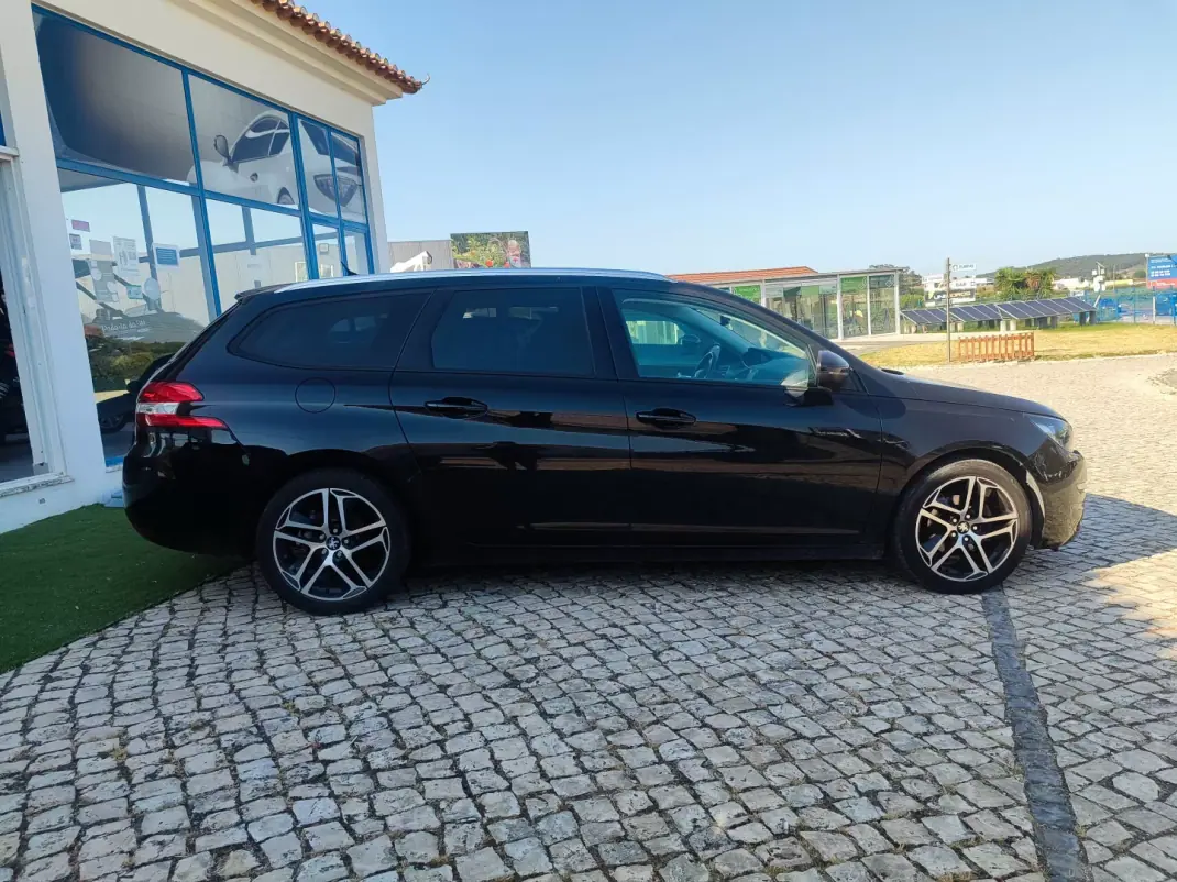Peugeot 308 SW 2017 - 11890 EUR, 180000 km - 180000km - foto 5 de 18