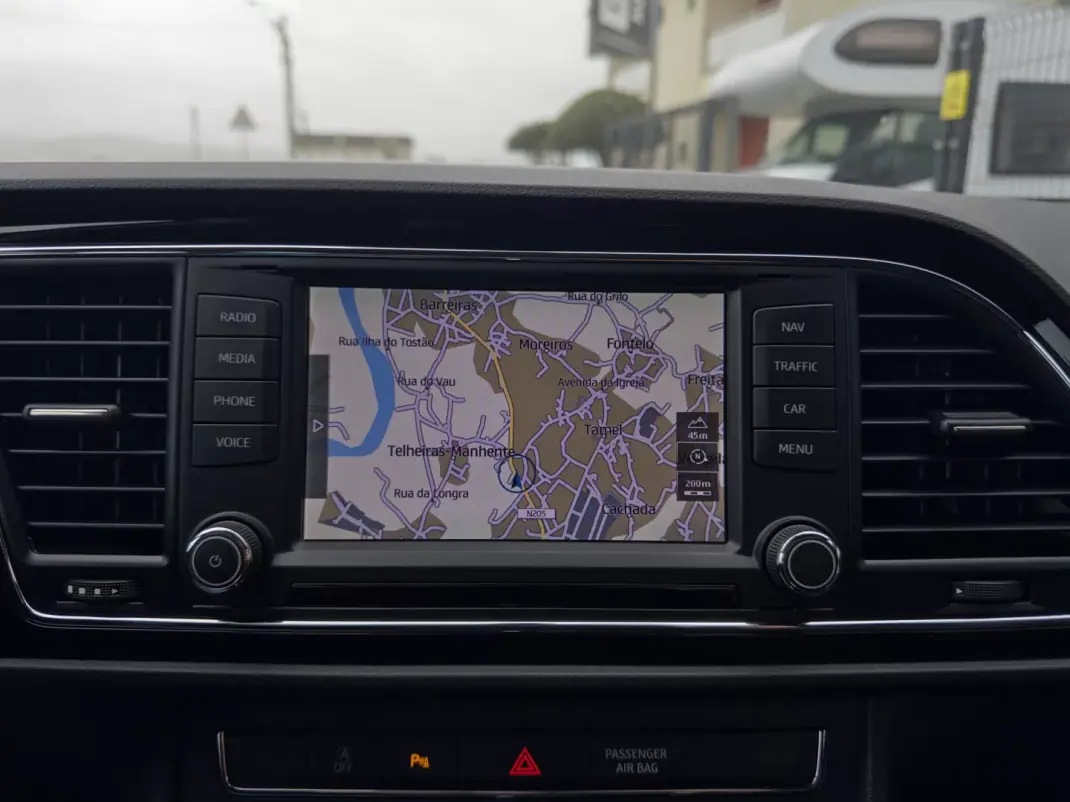 SEAT Leon 2016 - 12990 EUR, 117000 km - AUTO.MOTO.pt - 117000km - foto 20 de 26