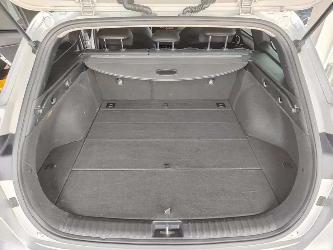 Kia Ceed SW 2019 - 18250 EUR, 70500 km - AUTO.MOTO.pt - 70500km - foto 16 de 35