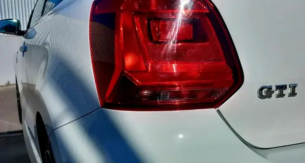 Volkswagen Polo 2017 - 19800 EUR, 70383 km - AUTO.MOTO.pt - 70383km - foto 17 de 22