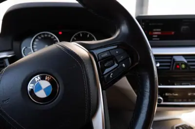 BMW 520 2017 - 24999 EUR, 188000 km - AUTO.MOTO.pt - 188000km - foto 19 de 26