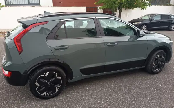 Kia Niro EV 2024 - 27990 EUR, 57400 km - AUTO.MOTO.pt - 57400km - foto 7 de 20