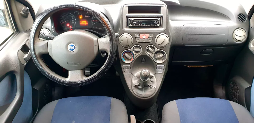 Fiat Panda 2007 - 3990 EUR, 274730 km - AUTO.MOTO.pt - 274730km - foto 10 de 21