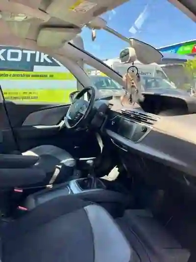 Citroën C4 Picasso 2015 - 12000 EUR, 133500 km - 133500km - foto 5 de 14
