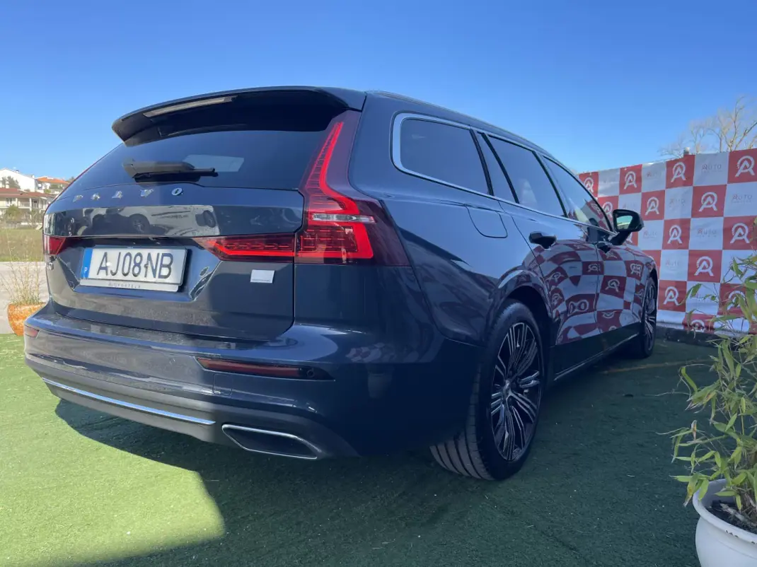 Volvo V60 2021 - 29990 EUR, 96190 km - AUTO.MOTO.pt - 96190km - foto 3 de 28