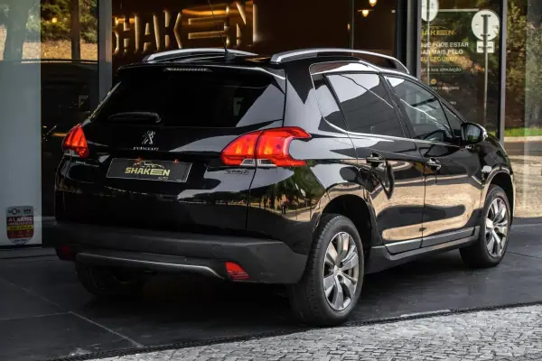 Peugeot 2008 2016 - 9890 EUR, 92329 km - 92329km - foto 4 de 31
