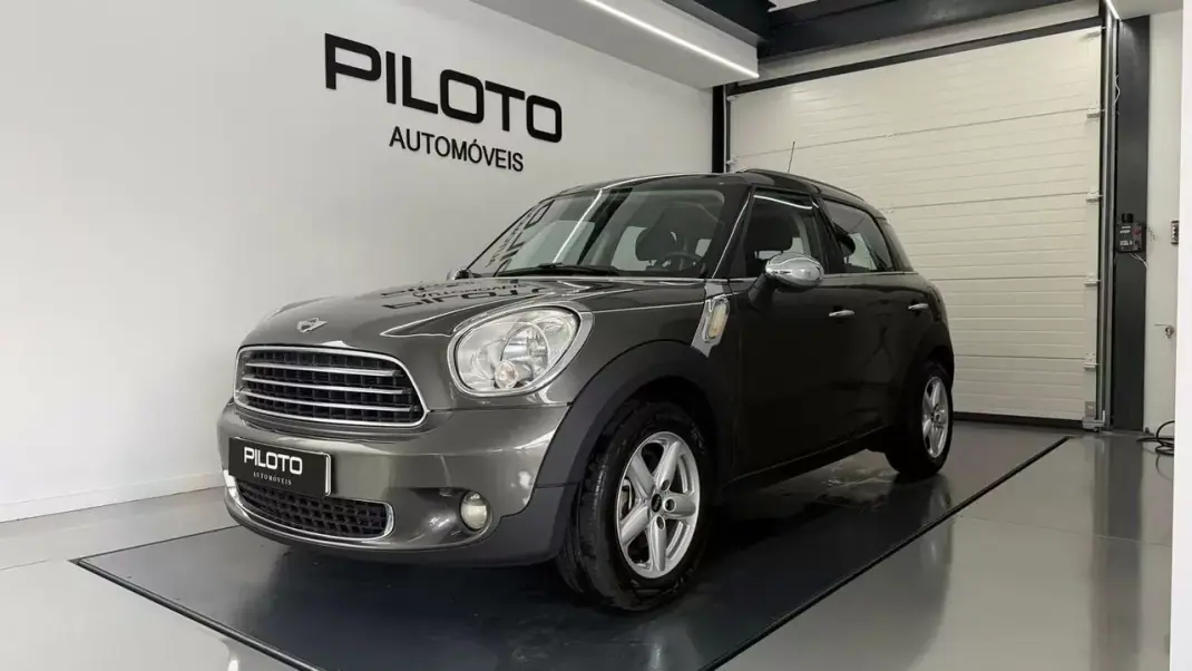 MINI Countryman 2010 - 10980 EUR, 187041 km - AUTO.MOTO.pt - 187041km - foto 1 de 28