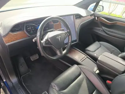 Tesla Model X 2020 - 45500 EUR, 85990 km - AUTO.MOTO.pt - 85990km - foto 5 de 38
