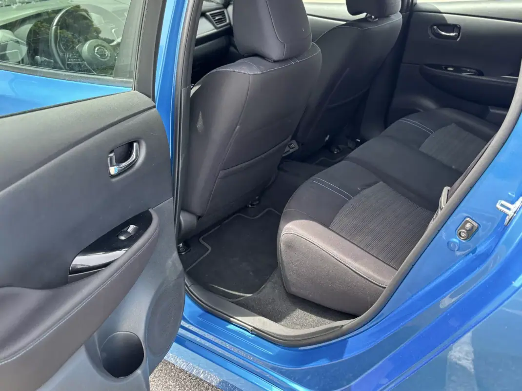 Nissan Leaf 2020 - 14500 EUR, 70000 km - AUTO.MOTO.pt - 70000km - foto 6 de 14