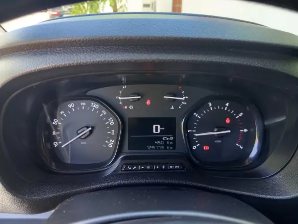 Citroën Jumpy 2021 - 16490 EUR, 129100 km - AUTO.MOTO.pt - 129100km - foto 14 de 18