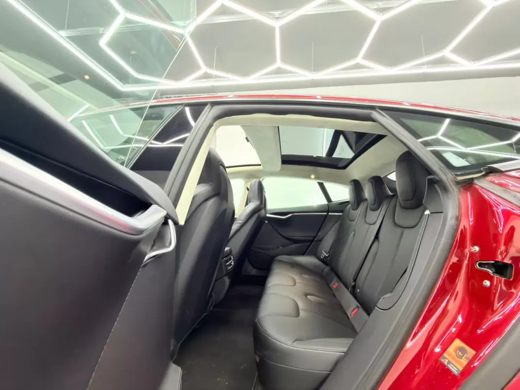 Tesla Model S 2016 - 20999 EUR, 164000 km - AUTO.MOTO.pt - 164000km - foto 8 de 20