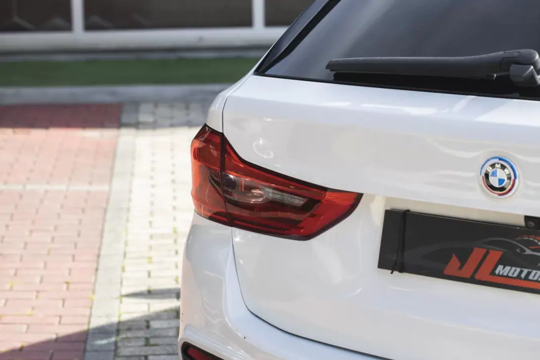 BMW 520 2018 - 31900 EUR, 144060 km - AUTO.MOTO.pt - 144060km - foto 37 de 41
