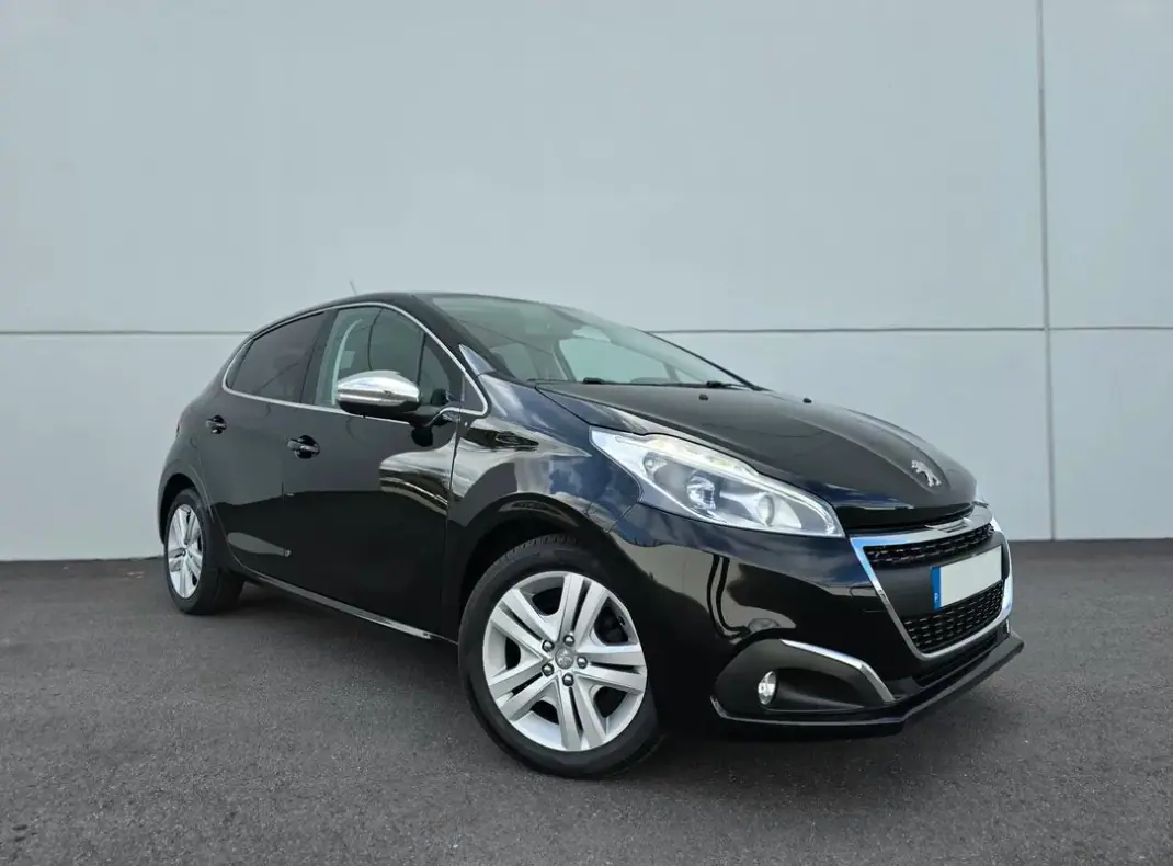 Peugeot 208 2019 - 9750 EUR, 75000 km - AUTO.MOTO.pt - 75000km - foto 15 de 37