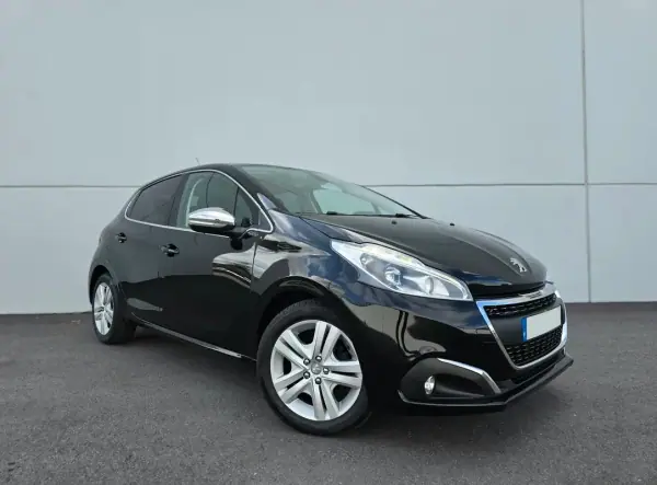 Peugeot 208 2019 - 9750 EUR, 75000 km - AUTO.MOTO.pt - 75000km - foto 15 de 37