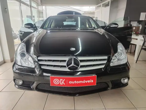 Mercedes-Benz CLS 55 AMG 2005 - 37500 EUR, 135000 km - AUTO.MOTO.pt - 135000km - foto 21 de 42