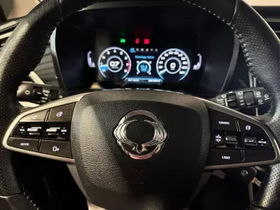 KGM Korando 2020 - 17900 EUR, 74729 km - AUTO.MOTO.pt - 74729km - foto 26 de 49