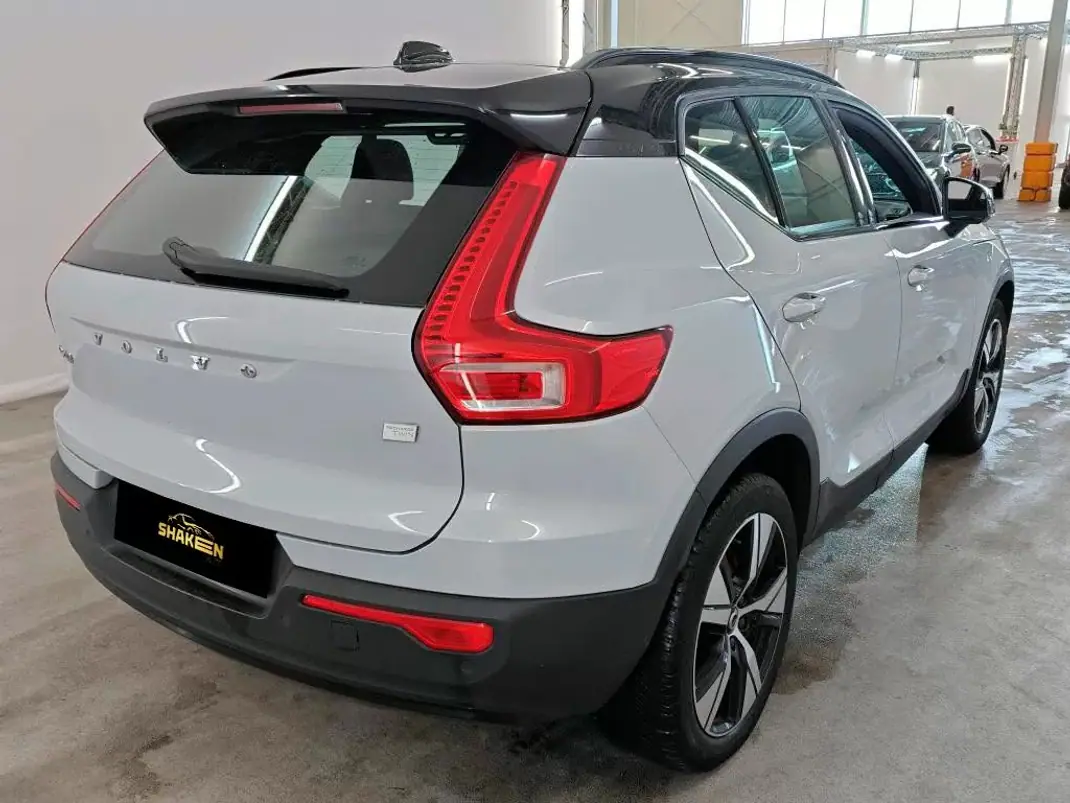 Volvo XC 40 2022 - 30900 EUR, 87733 km - 87733km - foto 3 de 9